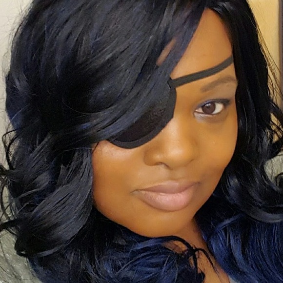 Meet your Posher, Roxann - Picture 1 of 1